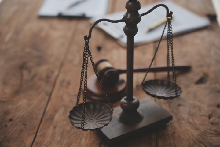 Ανάθεση αποκλειστικής επιμέλειας τέκνου στον ένα γονέα - Απόφαση 155/2022 (Α1, Πολιτικές) 